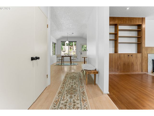 3220 Sw 66TH Ave, Portland, OR 97225