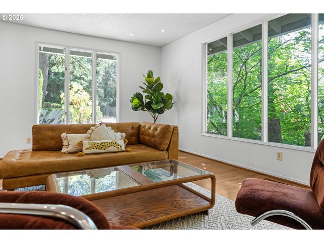 3220 Sw 66TH Ave, Portland, OR 97225