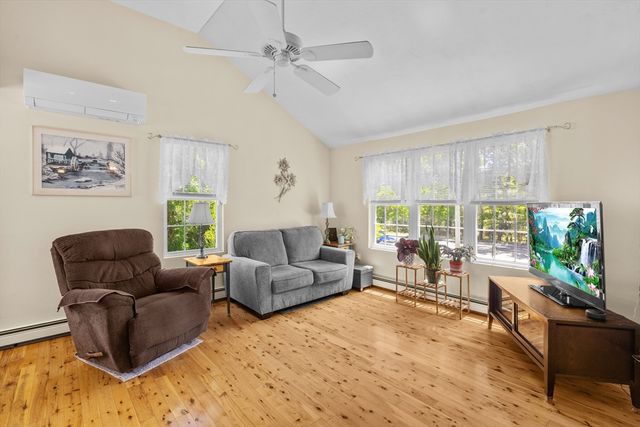 30 Minot Ave, Wareham, MA 02571