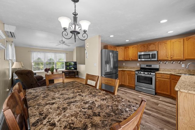 30 Minot Ave, Wareham, MA 02571