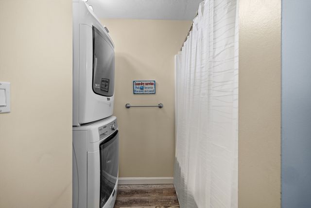 30 Minot Ave, Wareham, MA 02571