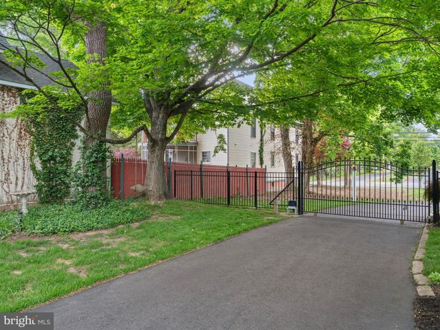 229 N MAIN ST, Woodstown, NJ 08098