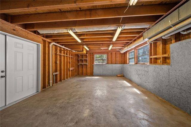 11932 White Oak Drive, Garfield, AR 72732