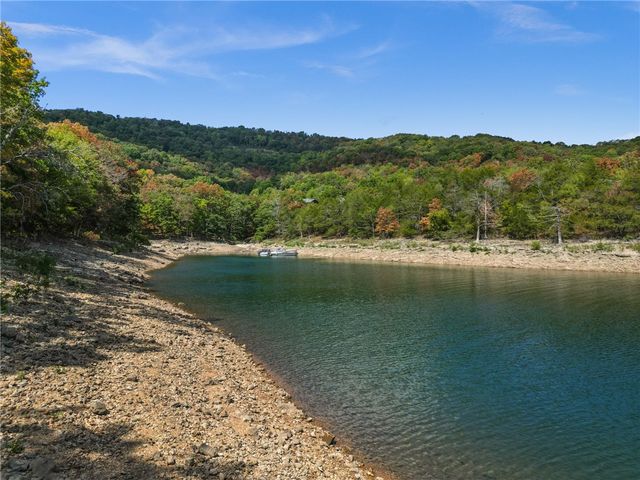 11932 White Oak Drive, Garfield, AR 72732
