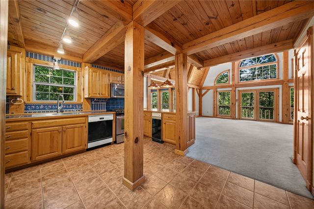 11932 White Oak Drive, Garfield, AR 72732