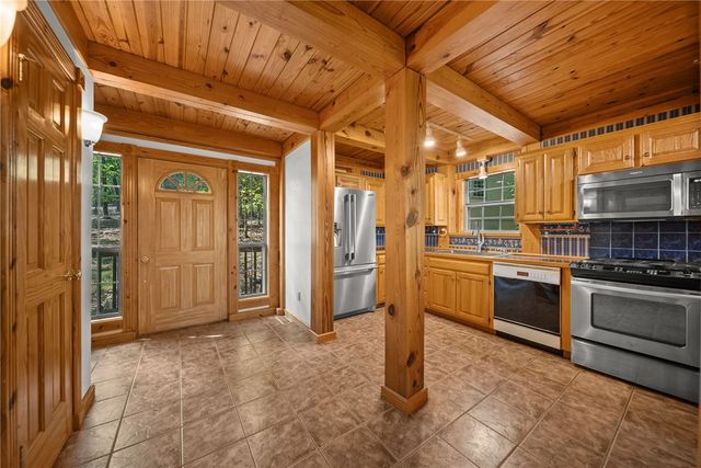 11932 White Oak Drive, Garfield, AR 72732