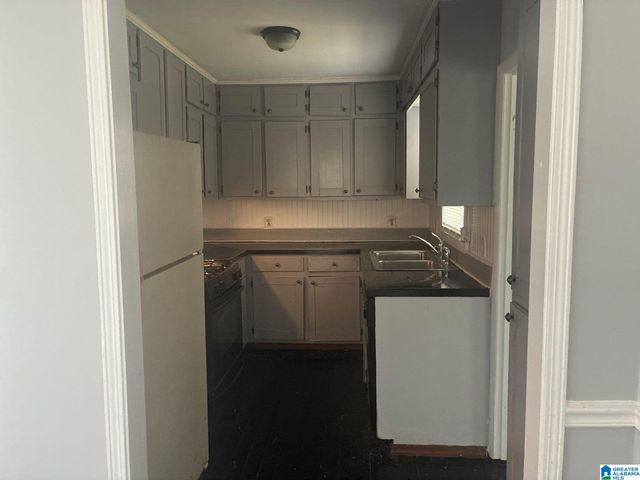 42 4TH AVENUE SE, Graysville, AL 35073