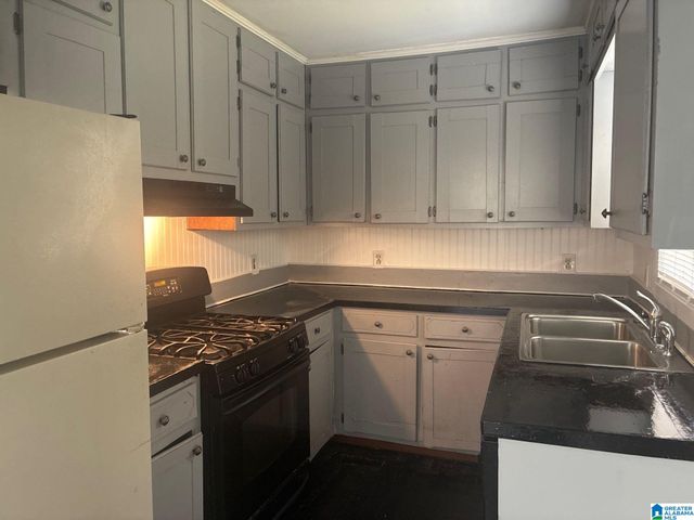 42 4TH AVENUE SE, Graysville, AL 35073