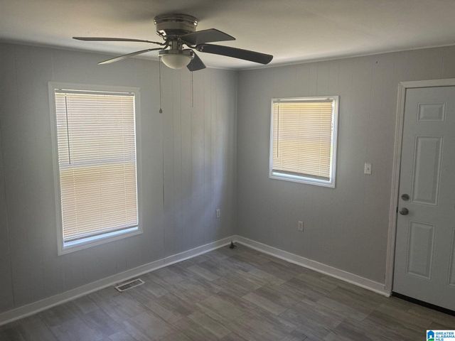 42 4TH AVENUE SE, Graysville, AL 35073