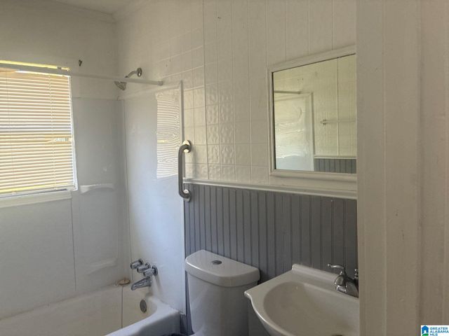 42 4TH AVENUE SE, Graysville, AL 35073