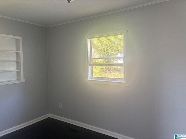 42 4TH AVENUE SE, Graysville, AL 35073