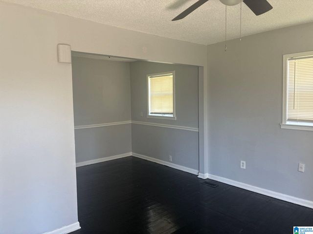 42 4TH AVENUE SE, Graysville, AL 35073