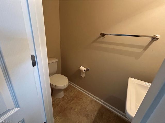 4933 Travertine AVE 31 C, Virginia Beach, VA 23462