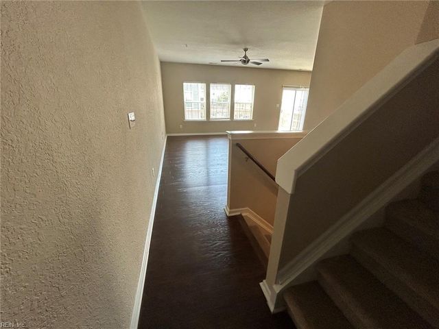 4933 Travertine AVE 31 C, Virginia Beach, VA 23462