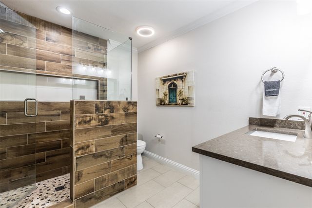 4535 Calmont Avenue, Fort Worth, TX 76107