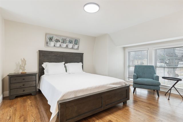 4535 Calmont Avenue, Fort Worth, TX 76107