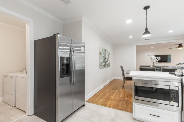4535 Calmont Avenue, Fort Worth, TX 76107