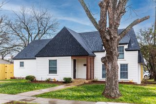 4535 Calmont Avenue, Fort Worth, TX 76107