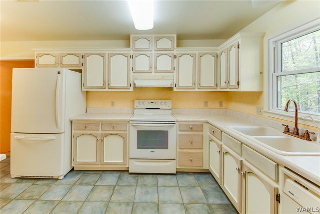 11947 Graceland, Northport, AL 35475