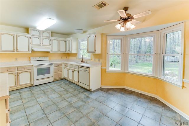 11947 Graceland, Northport, AL 35475