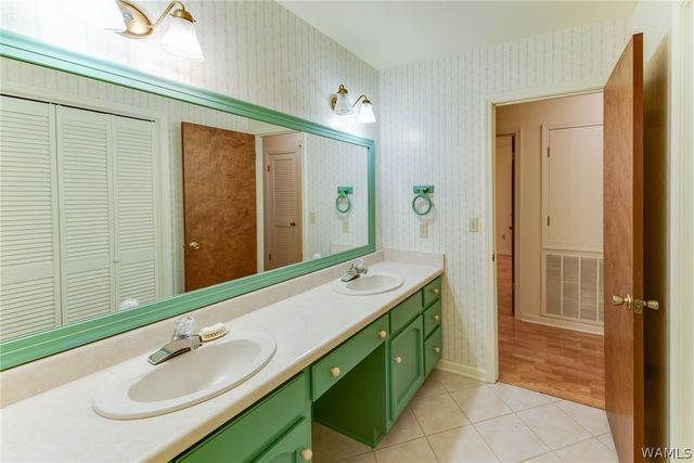 11947 Graceland, Northport, AL 35475