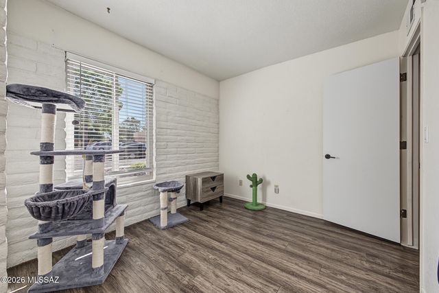 7812 E Kenyon Drive, Tucson, AZ 85710