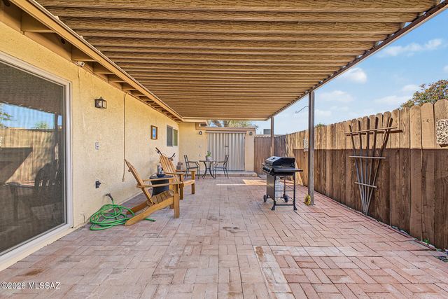 7812 E Kenyon Drive, Tucson, AZ 85710