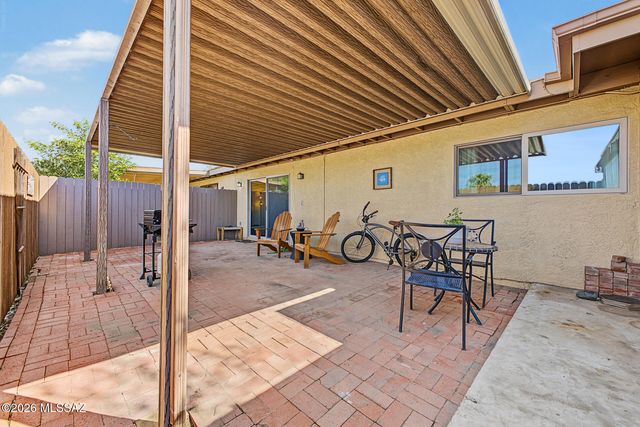 7812 E Kenyon Drive, Tucson, AZ 85710