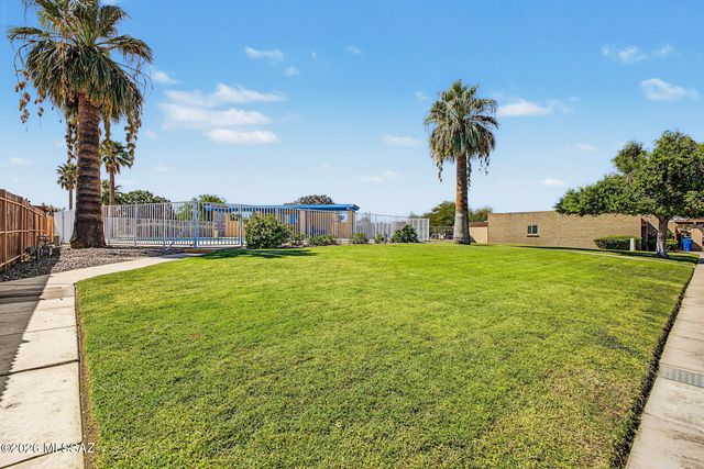 7812 E Kenyon Drive, Tucson, AZ 85710