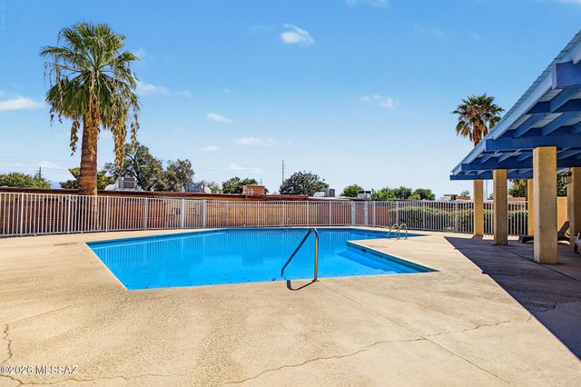 7812 E Kenyon Drive, Tucson, AZ 85710