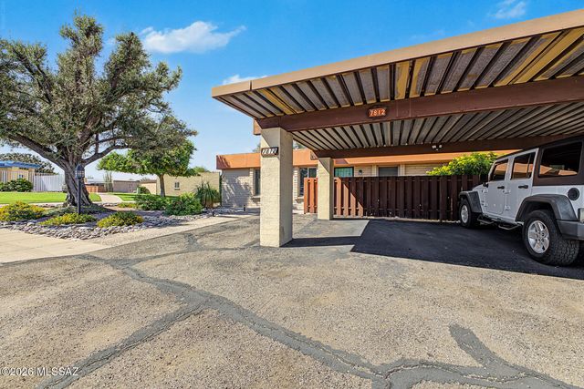 7812 E Kenyon Drive, Tucson, AZ 85710