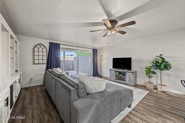 7812 E Kenyon Drive, Tucson, AZ 85710