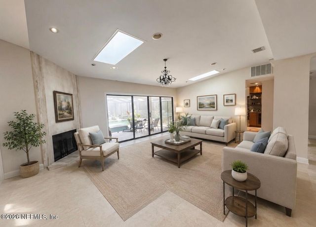 3008 FOREST Circle, Jacksonville, FL 32257