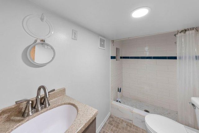 1020 34th Avenue N, Minneapolis, MN 55412