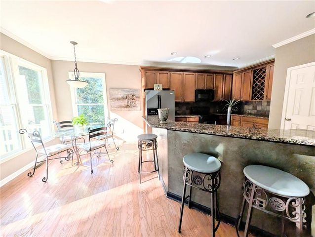 7451 Shady Glen Drive, Flowery Branch, GA 30542