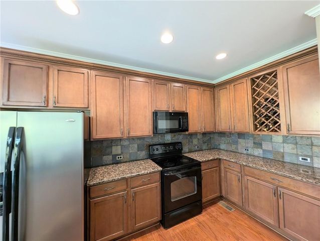 7451 Shady Glen Drive, Flowery Branch, GA 30542