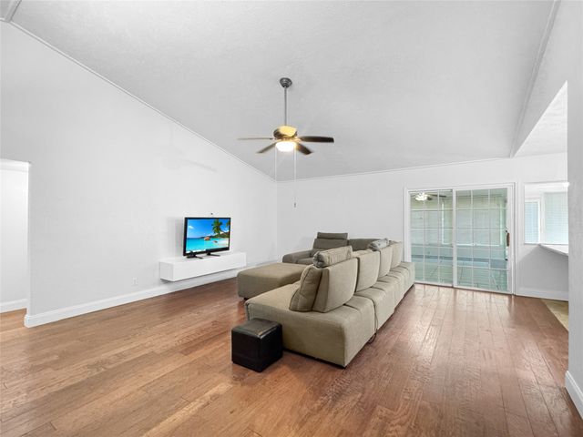 334 E Crossland Boulevard, Grand Prairie, TX 75052