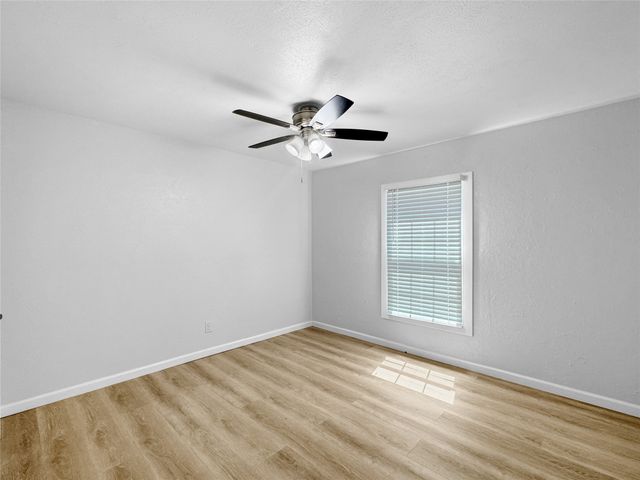 334 E Crossland Boulevard, Grand Prairie, TX 75052