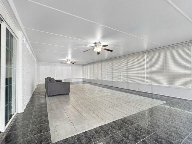 334 E Crossland Boulevard, Grand Prairie, TX 75052