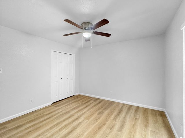 334 E Crossland Boulevard, Grand Prairie, TX 75052