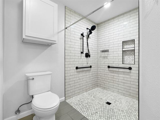 334 E Crossland Boulevard, Grand Prairie, TX 75052