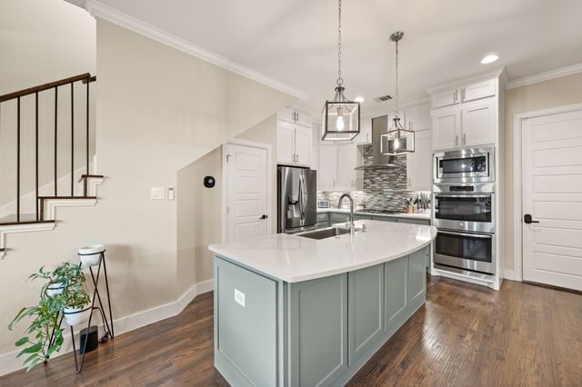 8254 Laflin Lane, Dallas, TX 75231