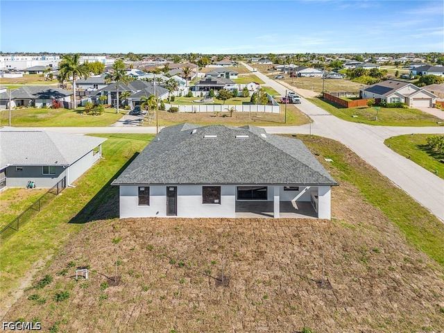 1901 Embers PKWY W, Cape Coral, FL 33993