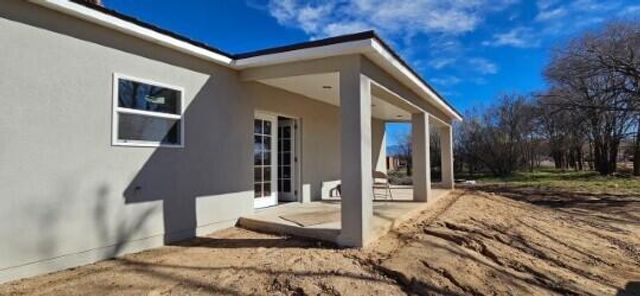 21 Menard Road, Los Lunas, NM 87031