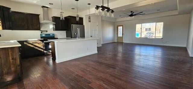 21 Menard Road, Los Lunas, NM 87031