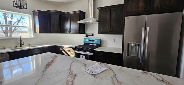 21 Menard Road, Los Lunas, NM 87031