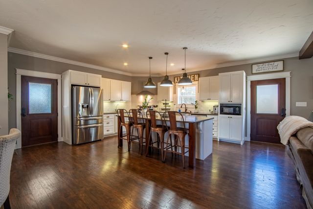 865 SYLVAN DR, Savannah, TN 38372