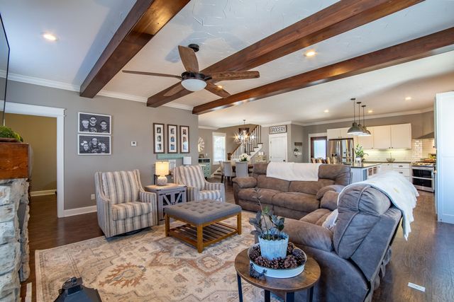 865 SYLVAN DR, Savannah, TN 38372