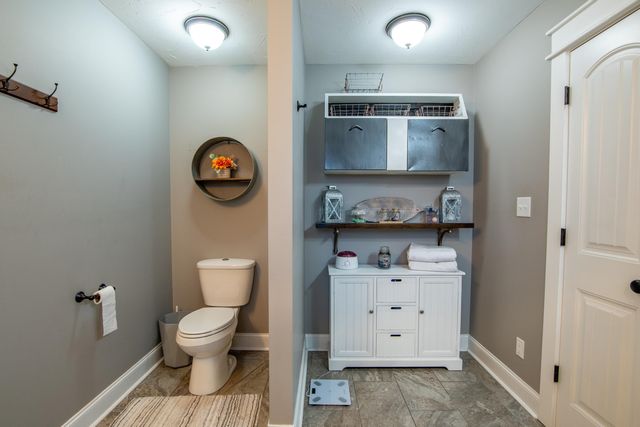 865 SYLVAN DR, Savannah, TN 38372