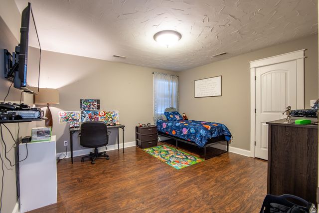 865 SYLVAN DR, Savannah, TN 38372